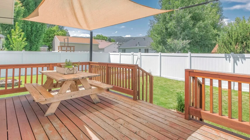 Completed floating deck project in Sacramento showcasing quality craftsmanship and modern outdoor living